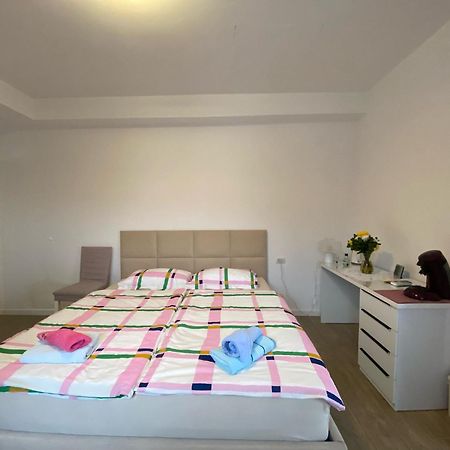 Bright & Cozy Room With Balcony Zhaban Exterior foto